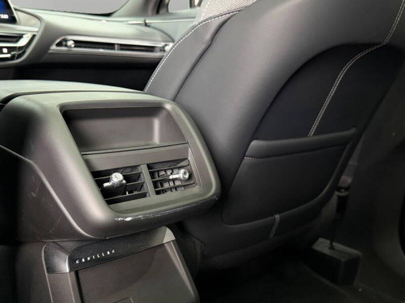 2024 Cadillac LYRIQ Tech