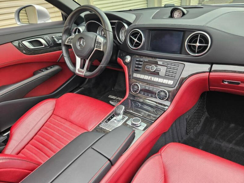 2016 Mercedes-Benz SL-Class SL550 photo 11