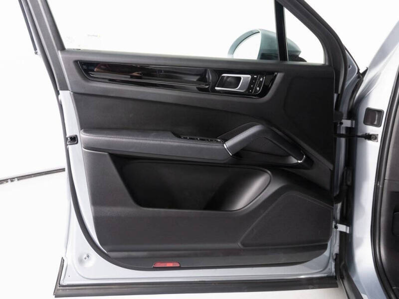 2023 Porsche Cayenne