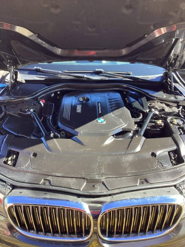 2017 BMW 7 Series 740i