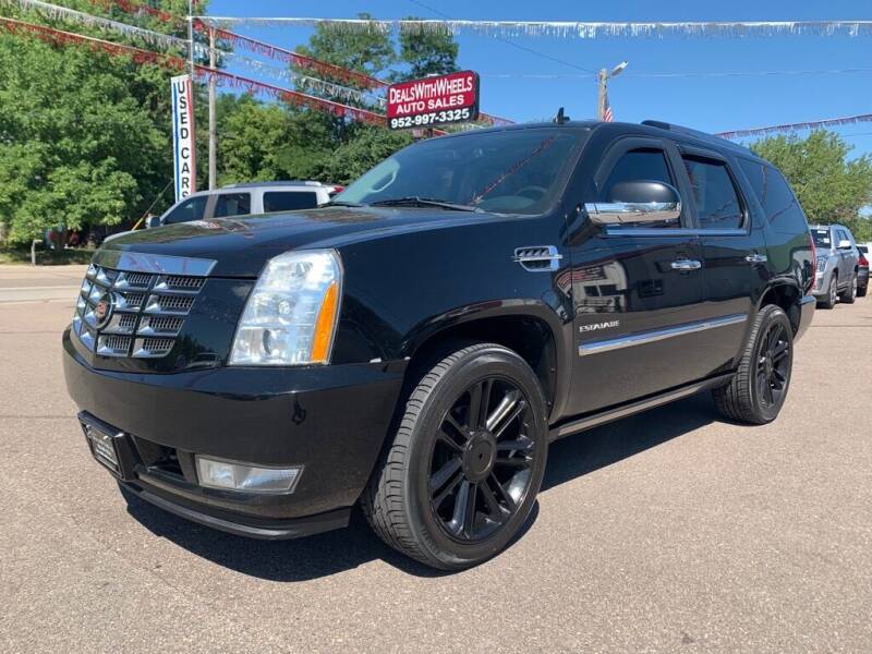 2011 Cadillac Escalade for sale at Dealswithwheels in Inver Grove Heights MN