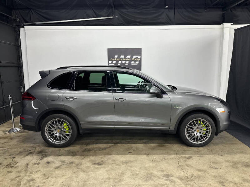 2018 Porsche Cayenne S E-Hybrid