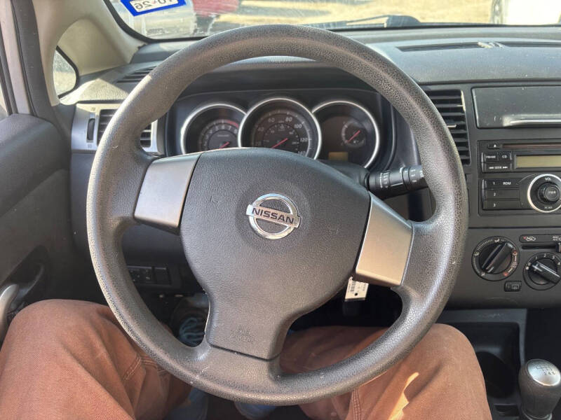 2010 Nissan Versa 1.8 S