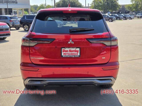 2025 Mitsubishi Outlander SE
