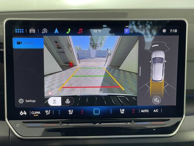 2025 Volkswagen Golf GTI SE