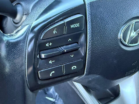 2022 Hyundai Venue SEL