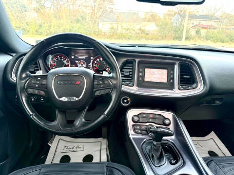 2015 Dodge Challenger SXT