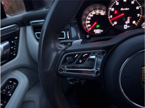 2020 Porsche Macan Turbo