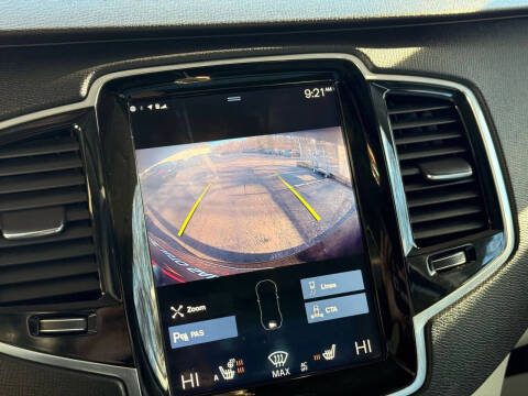 2018 Volvo XC90 T6 Momentum