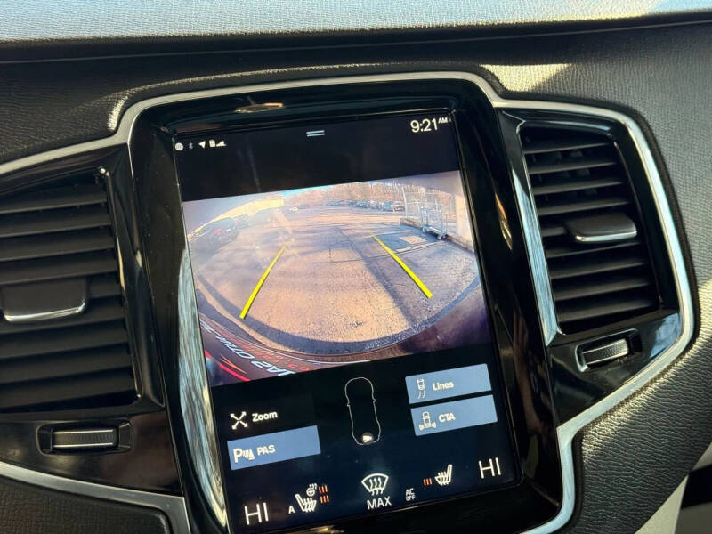 2018 Volvo XC90 T6 Momentum