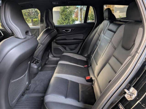 2020 Volvo V60 T5 R-Design