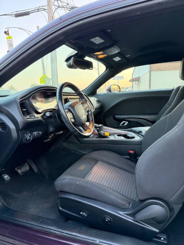 2021 Dodge Challenger SXT