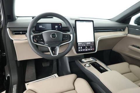 2025 Volvo EX90 Twin Plus 6P