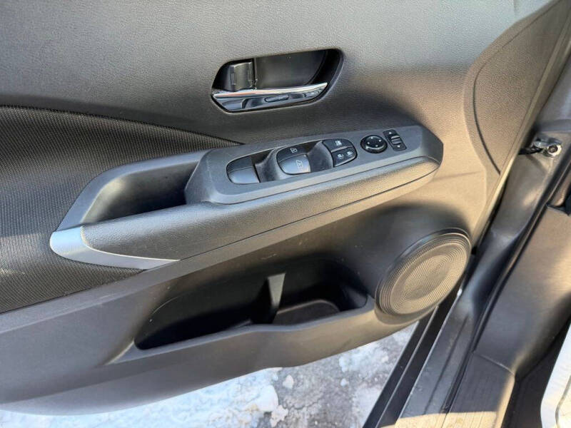 2022 Nissan Kicks SV