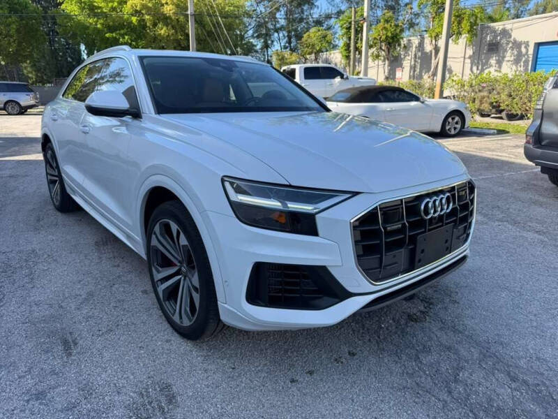 2019 Audi Q8 quattro Premium Plus 55 TFSI