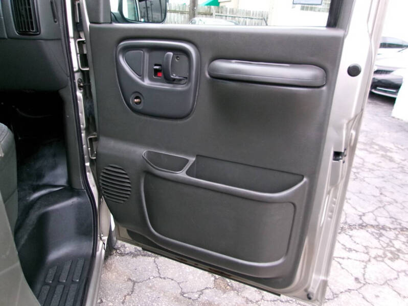 2001 Chevrolet Express G2500