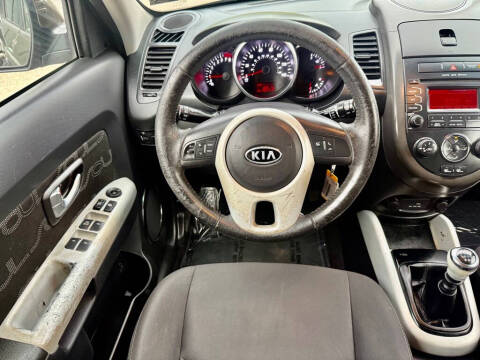 2012 Kia Soul +