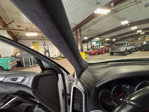 2016 Porsche Cayenne GTS