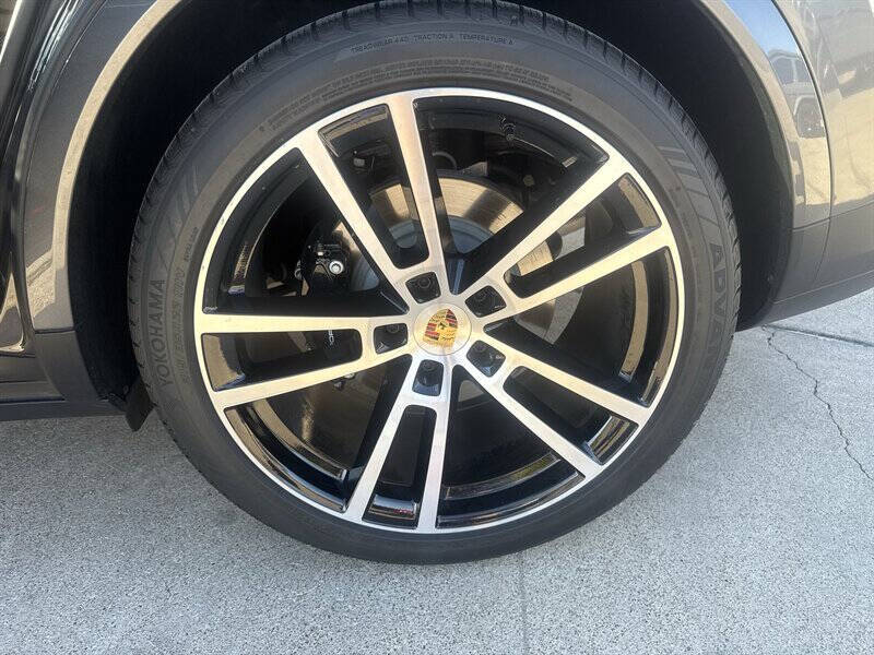 2024 Porsche Cayenne S Coupe