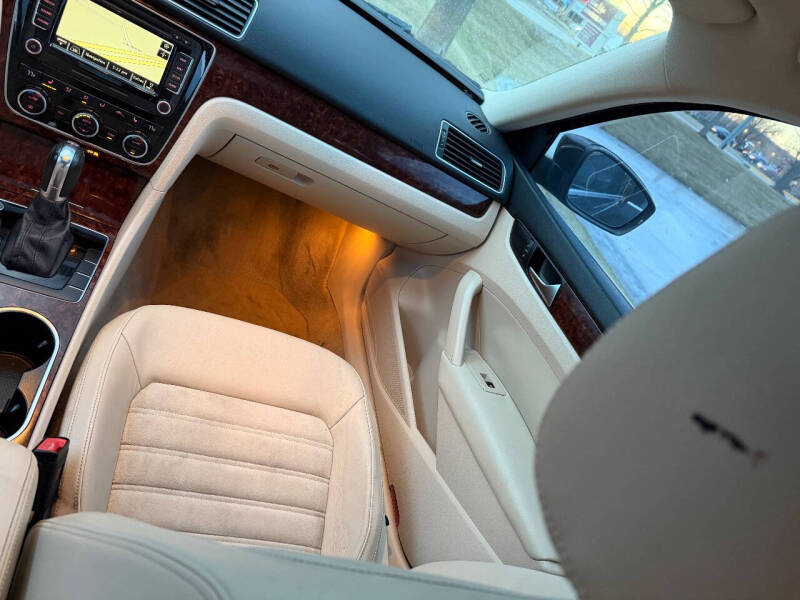 2013 Volkswagen Passat TDI SEL Premium