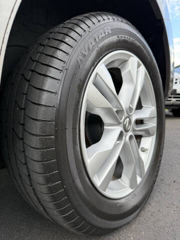 2015 Nissan Rogue Select S