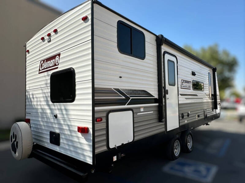 2023 Dutchmen COLEMAN LANTERN 242BH