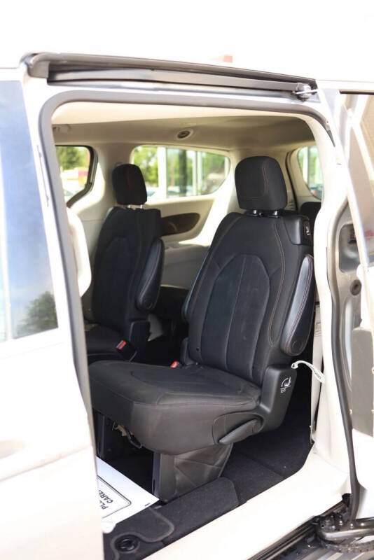 2020 Chrysler Pacifica Touring
