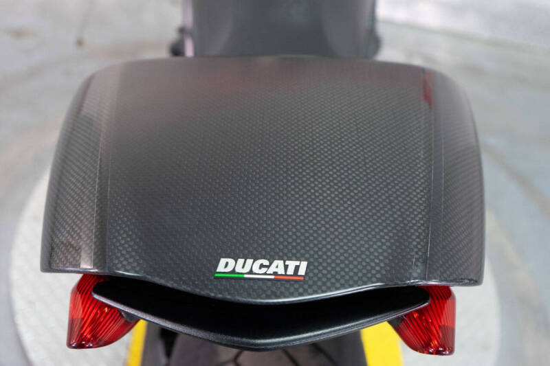 2011 Ducati Diavel
