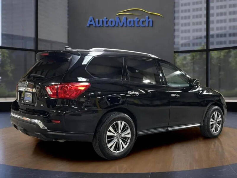 2019 Nissan Pathfinder SL