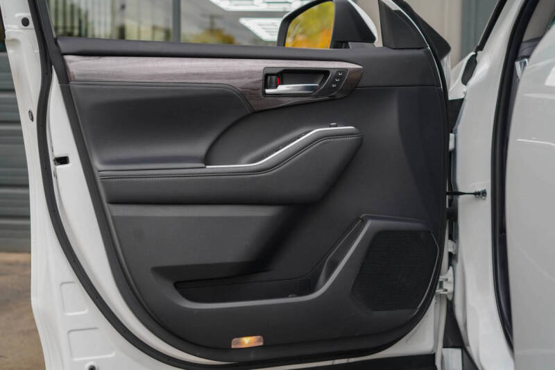 2022 Toyota Highlander Limited