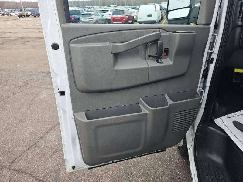 2021 Chevrolet Express 2500