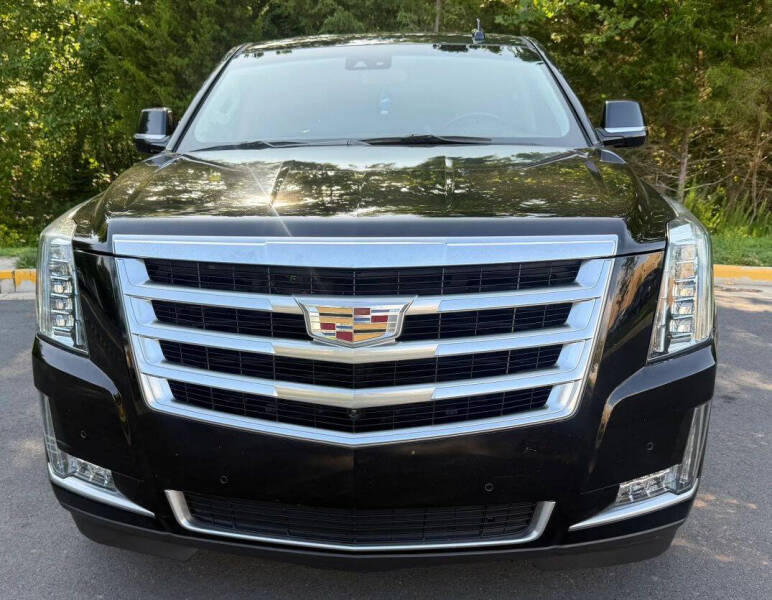 2018 Cadillac Escalade ESV Luxury