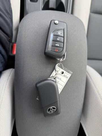 2025 Toyota Corolla Hybrid LE