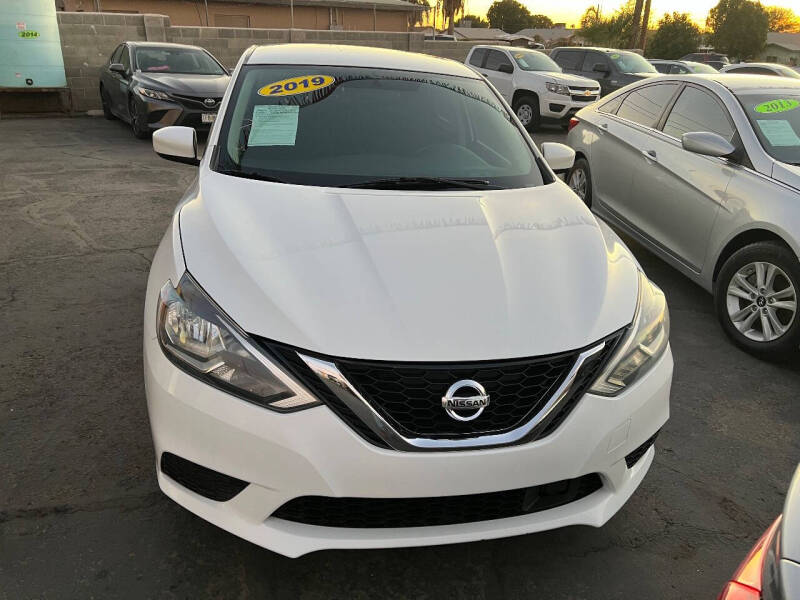 Nissan Sentra's photo