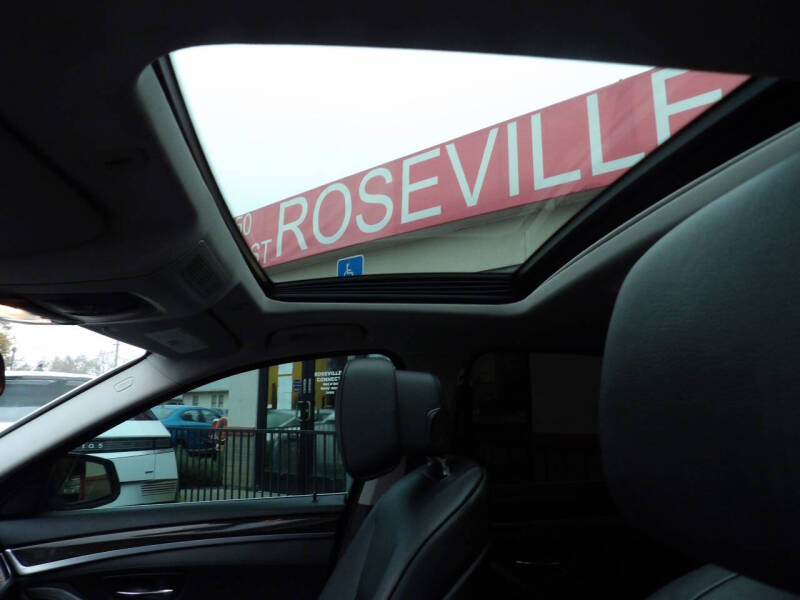 2012 BMW 5 Series 528i