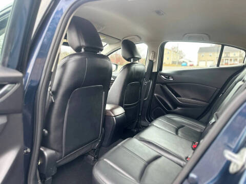 2018 Mazda MAZDA3 Touring