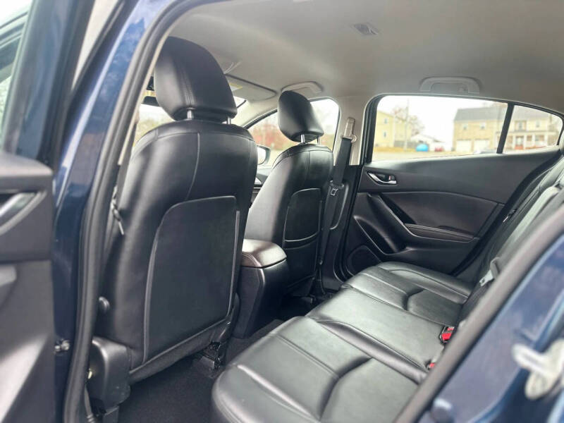 2018 Mazda MAZDA3 Touring