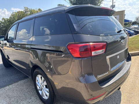 2017 Kia Sedona LX