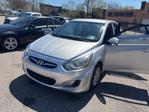 2013 Hyundai Accent GS