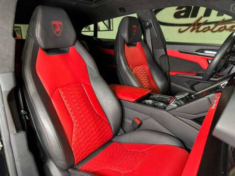 2022 Lamborghini Urus