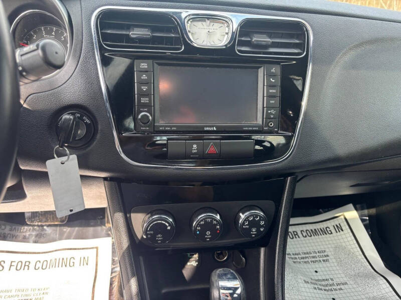 2012 Chrysler 200 Touring