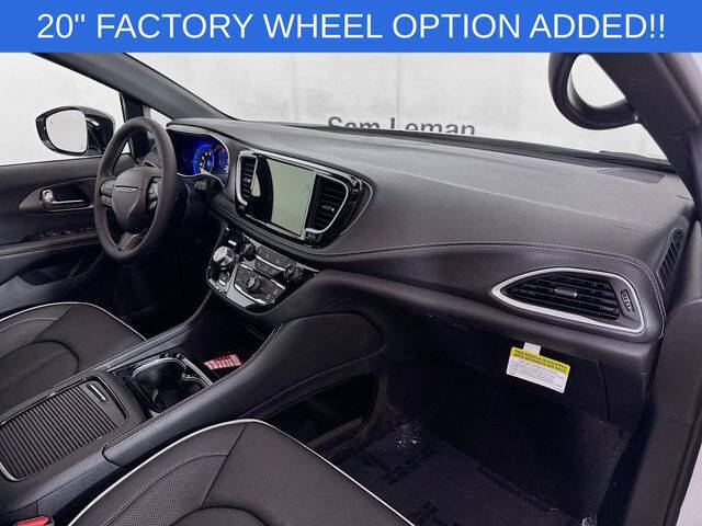 2027 Chrysler Pacifica Limited