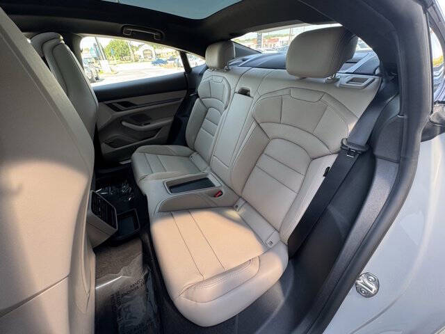 2025 Porsche Taycan 4