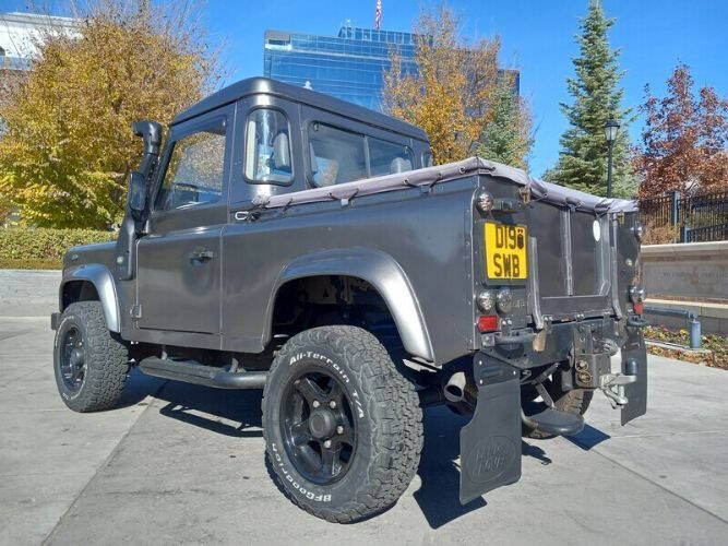 1990 Land Rover Defender