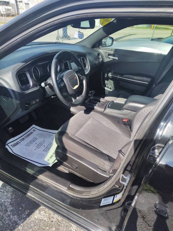 2016 Dodge Charger SE