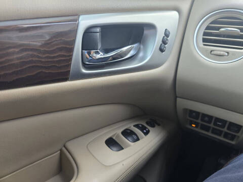 2017 Nissan Pathfinder Platinum