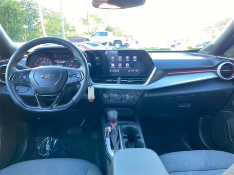 2025 Chevrolet Trax RS