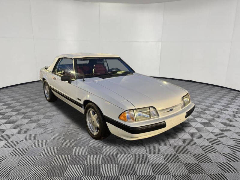 1990 Ford Mustang