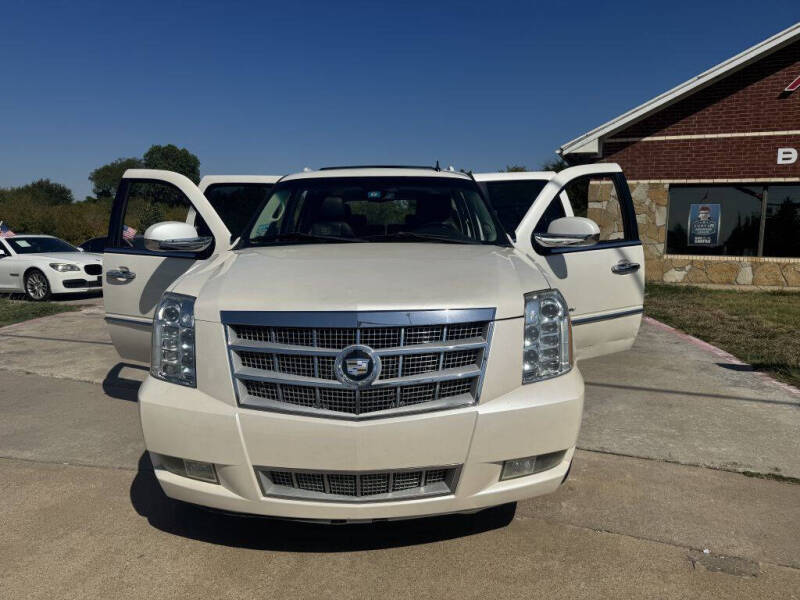 2011 Cadillac Escalade ESV Platinum Edition photo 14