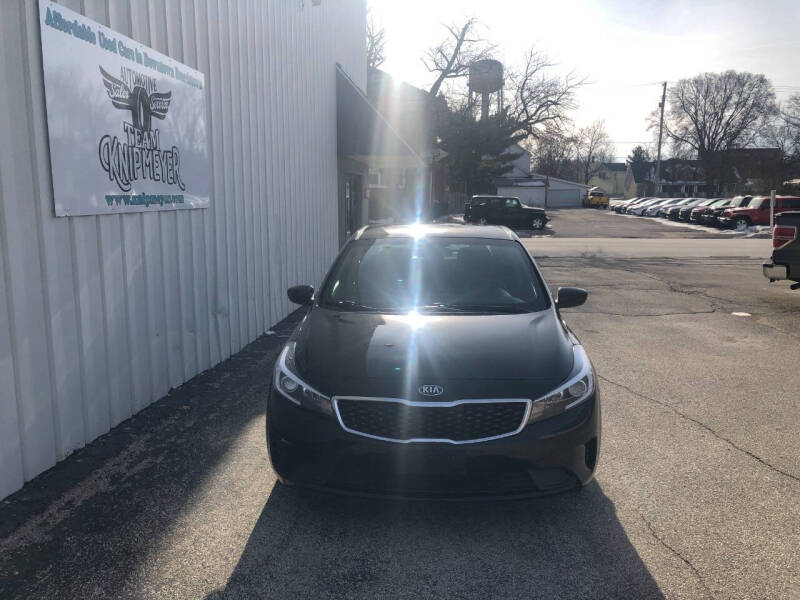 Used 2018 Kia FORTE LX with VIN 3KPFK4A7XJE210265 for sale in Beardstown, IL